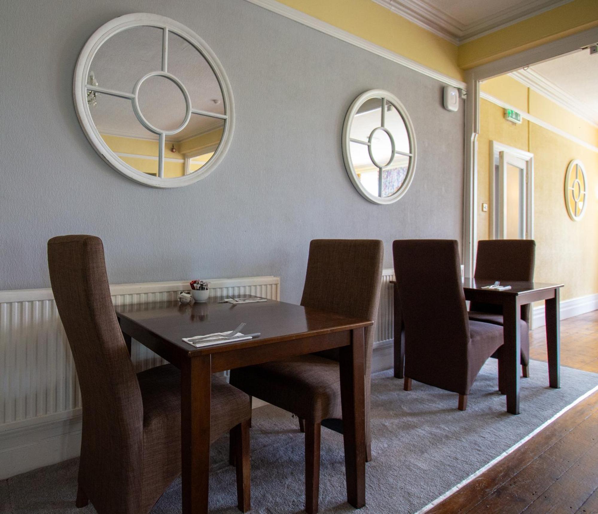 Newton House Отель 3*
