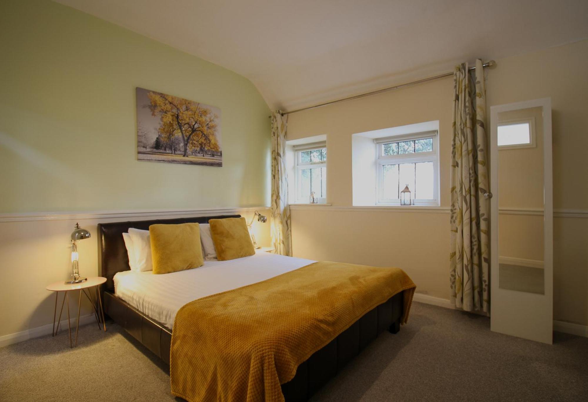Отель Newton House 3*