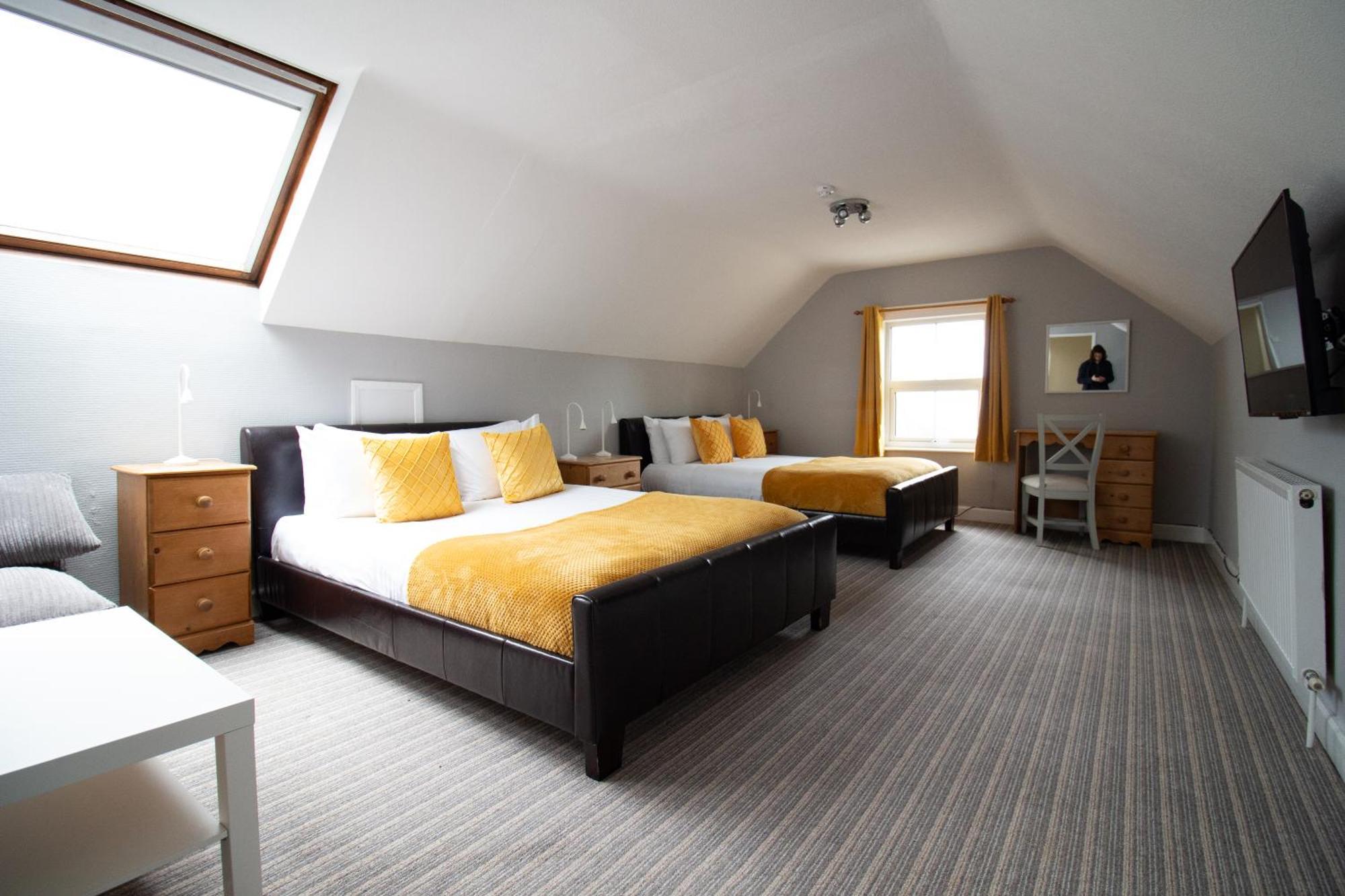 Newton House Отель 3*