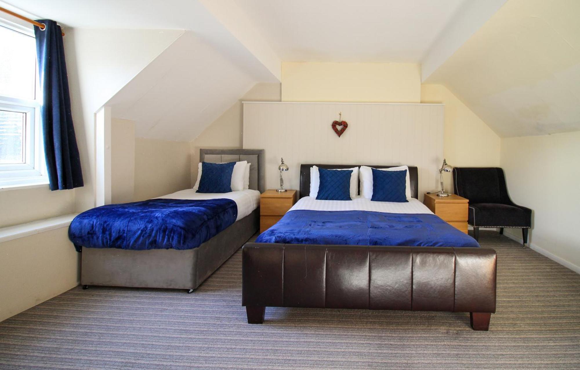 Отель Newton House 3*