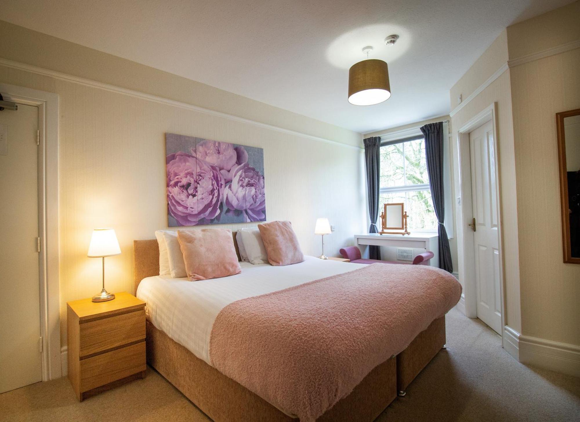 Отель Newton House 3*