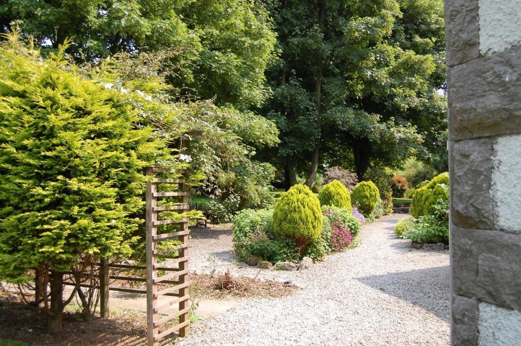 Отель Newton House Alstonfield