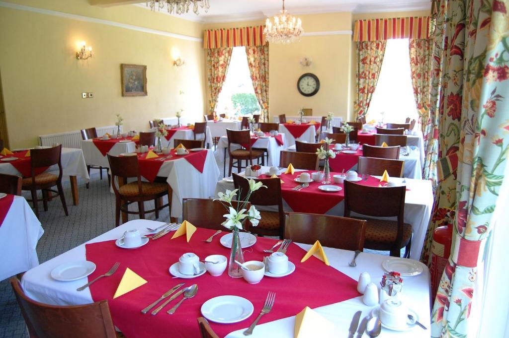 Newton House 3*