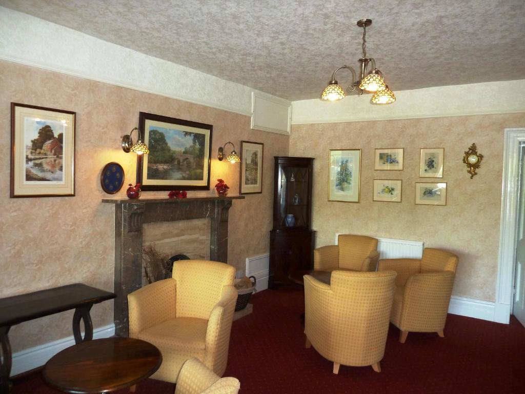 Newton House Отель 3*